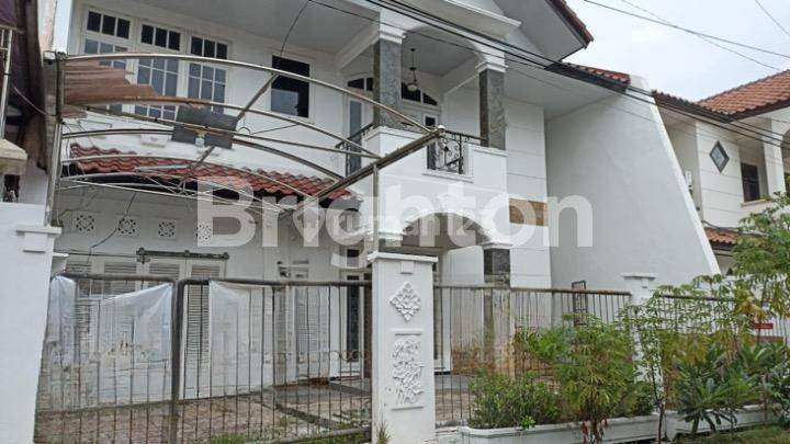 RUMAH SIAP HUNI 2 LANTAI DI MULYOSARI DEKET PAKUWON CITY, ITS 1