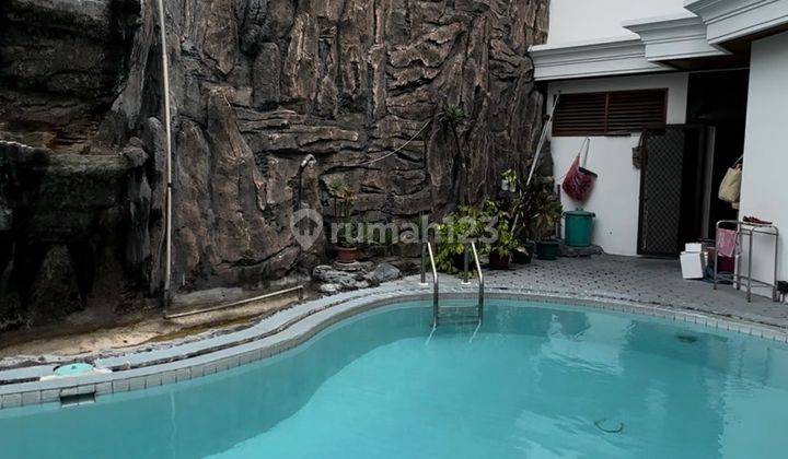 RUMAH PUNCAK PERMAI UTARA DENGAN POOL ADA 4 KAMAR TIDUR BANGUNAN 2 LANTAI DENGAN LUAS TANAH 750M2 2