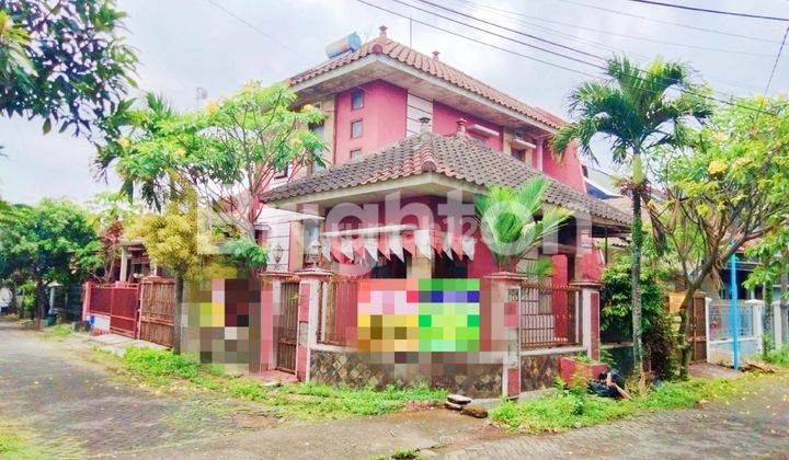 Rumah mewah Hook di Area Suhat kota Malang 1