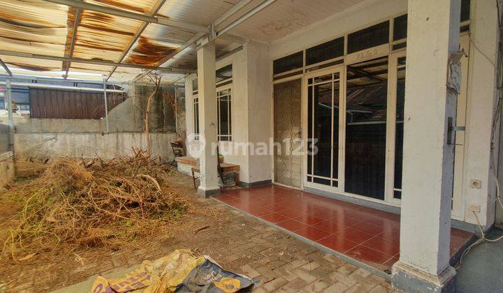 Rumah dijual cepat lokasi stategis di Kopo Permai, Bandung 2