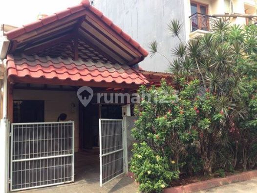 Rumah , Jl pulau Laki  ,permata Buana , Jakarta Barat 2
