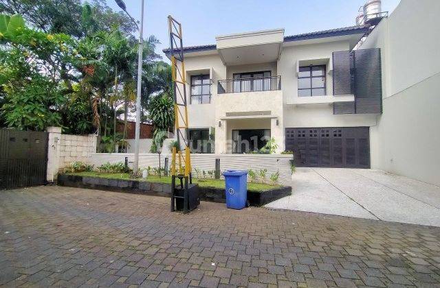 Rumah Mewah Dekat Perkantoran Arcadia Kebagusan Jakarta Selatan 1