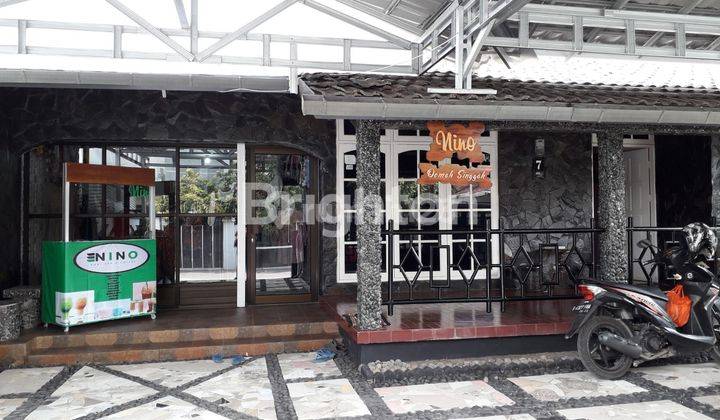 RUMAH Luas  ada Paviliunnya MAGUWOHARJO SLEMAN 1