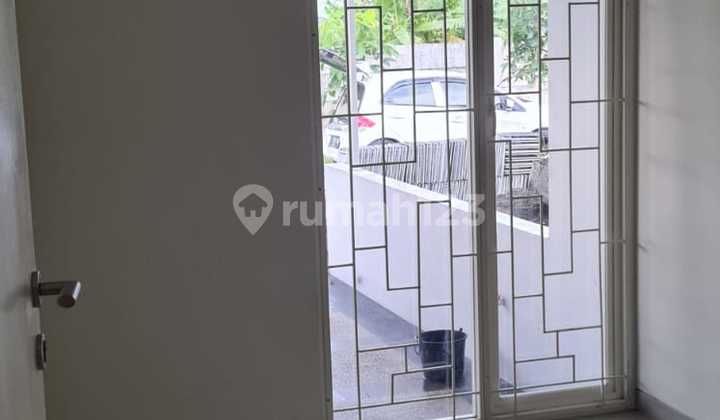 PURI SAFIRA BAGUS HOUSING, WELL-MAINTAINED, LOCATED IN FRONT OF PUBLIC FACILITIES. PURI SAFIRA BAGUS HOUSING, WELL-MAINTAINED, LOCATED IN FRONT OF PUBLIC FACILITIES.