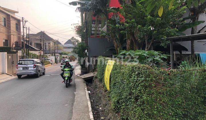 Di  Rumah Lama hitung Tanah di Jl Tarumanegara Cirendeu Tangerang Selatan 2