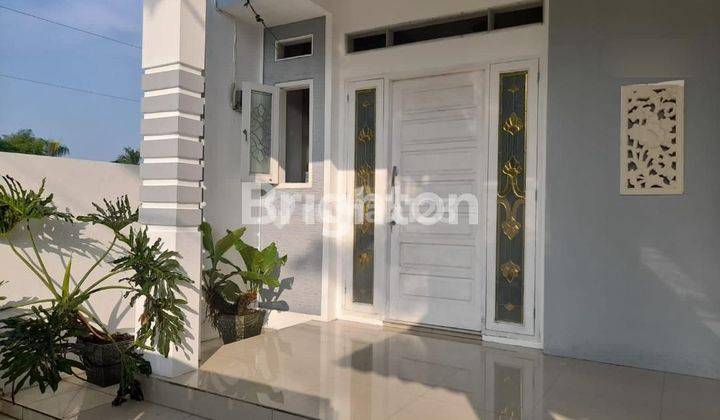 Rumah 2 Lantai Cantik  Citra Raya Taman Telaga 2