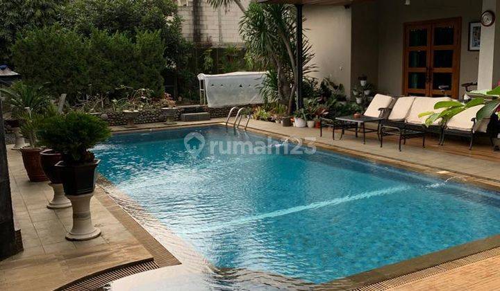 Rumah Cantik, Bagus, Nyaman dengan Private Swimming Pool 1