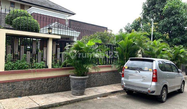 Rumah Cantik, Bagus, Nyaman dengan Private Swimming Pool 2