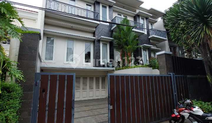 Luxurious Modern House Pondok Indah Luxurious Modern House Pondok Indah