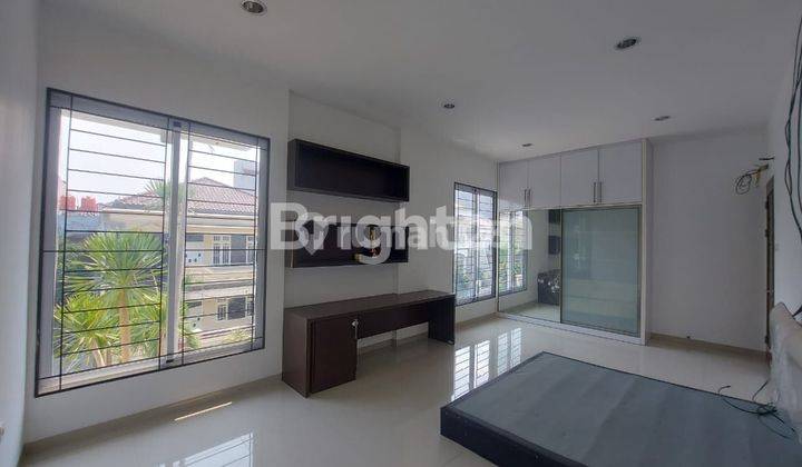 RUMAH PLUIT SAKTI, PLUIT, PENJARINGAN JAKARTA UTARA 2 LANTAI SIAP HUNI SEMI FURNISH 2