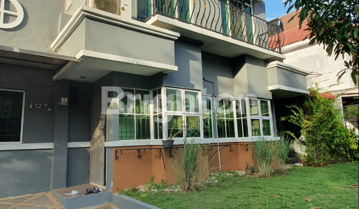 Rumah 2 unit jadi 1 di Villa Bukit Indah