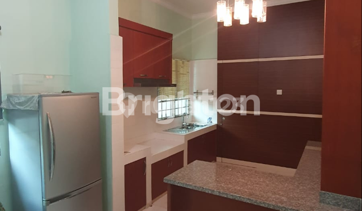 Rumah 2 unit jadi 1 di Villa Bukit Indah 2