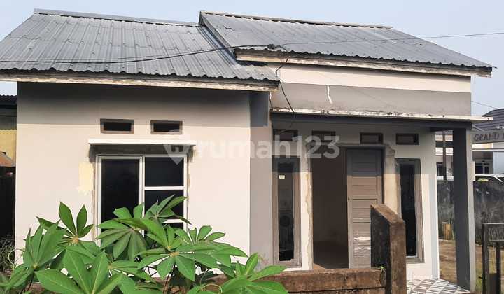 Rumah Dengan Tanah Luas Kompleks Star Borneo  Parit Muksin 2