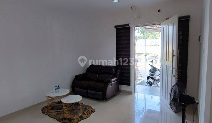 Rumah Cantik 2lt gaya Klasik Siap Huni di Torena, Grand Wisata, Bekasi 1