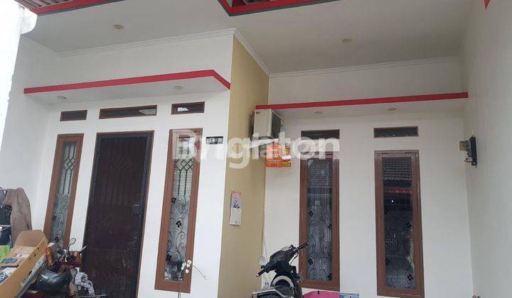 Disewakan Rumah Cantik,1,5 lantai.  Minimalis , 3 Kamar, Cocok Untuk Keluarga Kecil. Di Taman Kopo Indah 2 Bandung  1