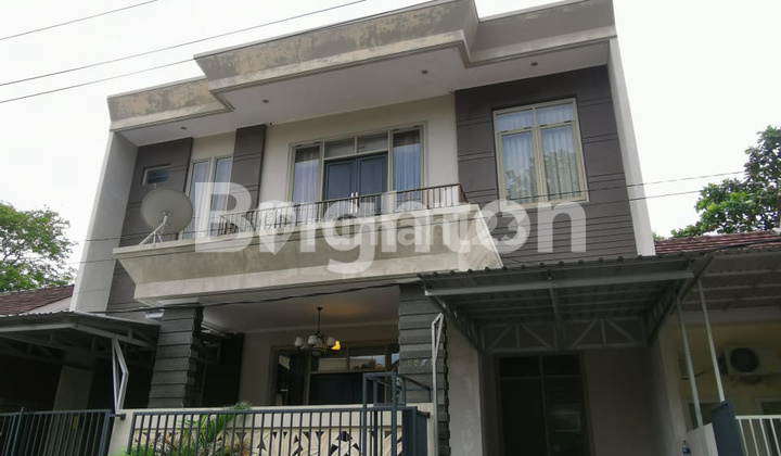 TURUN HARGA RUMAH DUA LANTAI DI KAWASAN ELIT TURUN HARGA RUMAH DUA LANTAI DI KAWASAN ELIT