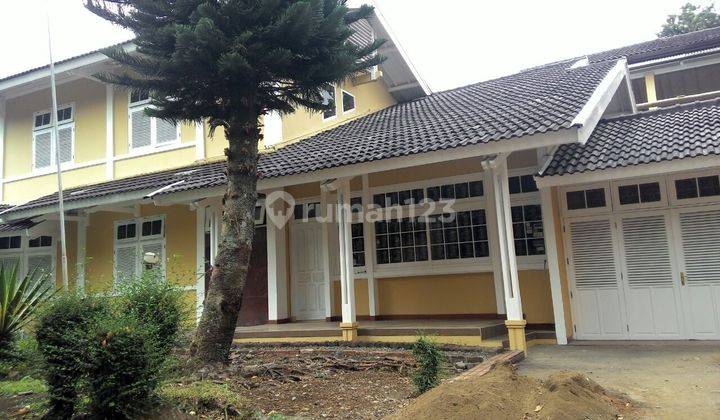 Rumah Asri Tanah Luas dan Minimalis di Tubagus Ismail Bandung 1