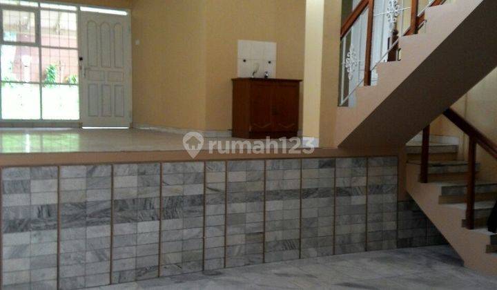 Rumah Asri Tanah Luas dan Minimalis di Tubagus Ismail Bandung 2