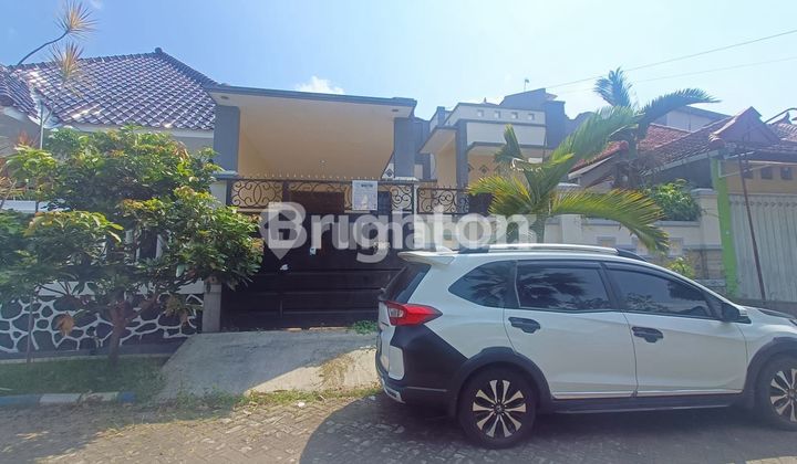 RUMAH DIBAWAH HARGA PASAR. BANTING HARGA. BUTUH CEPAT DI PERUM GRAHA DEWATA, LANDUNG SARI, KEC LOWOKWARU, KOTA MALANG