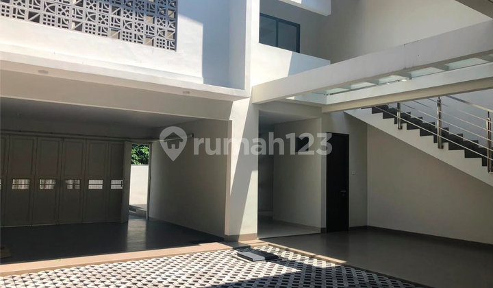 RUMAH MEWAH 2 LANTAI DI LENGKONG TENGAH BANDUNG