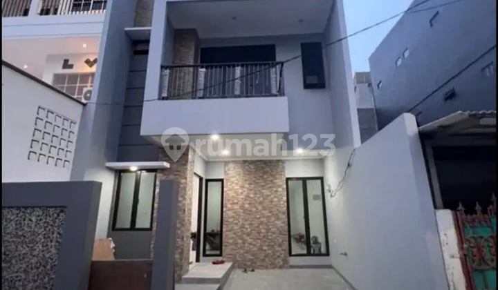 RUMAH BANGUNAN BARU 3 LANTAI CENGKARENG INDAH
