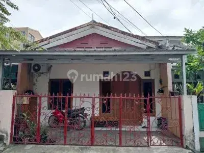 Dijual Cepat Rumah Strategis di Serua Ciputat Tangerang Selatan 1