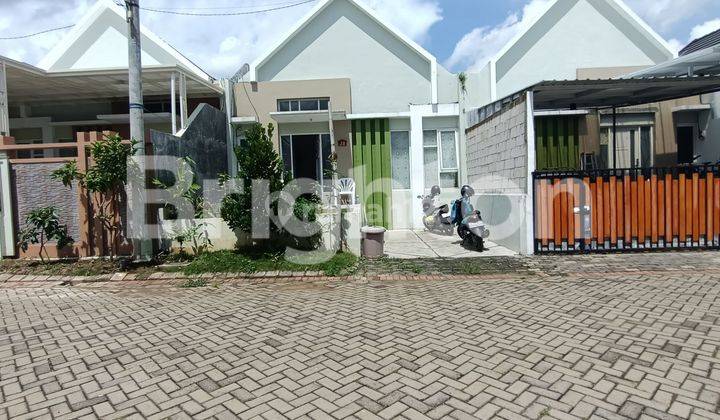 turun harga / Rumah Cantik Minimalis di Perum Kencana Residence Karang Ploso 1
