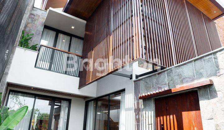 RUMAH BARU TOWNHOUSE 2 LANTAI DI LOKASI PREMIUM CANGGU 1