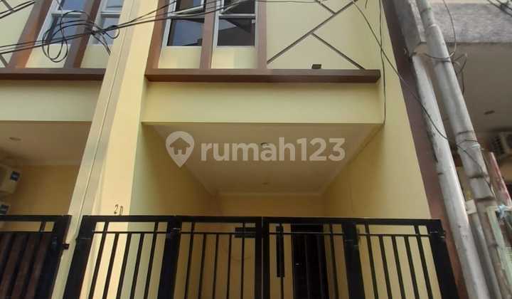 Rumah Baru Siap Huni Tanjung Duren Jakarta Barat