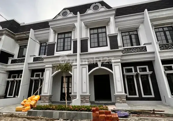 Rumah 3  Lantai Di Dalam Komplek Elite Kota Medan 1