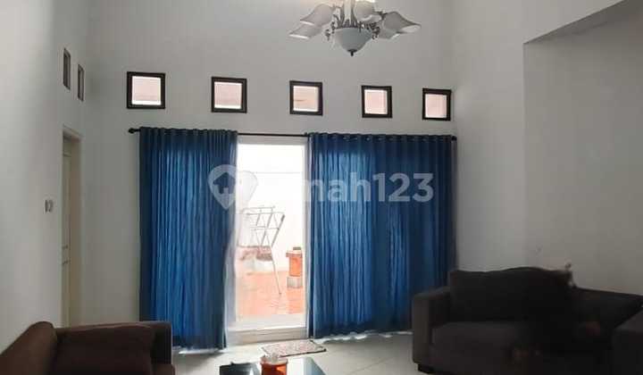 Rumah 1 Lantai di Anggrek Loka Bsd City, atap baja ringan 2