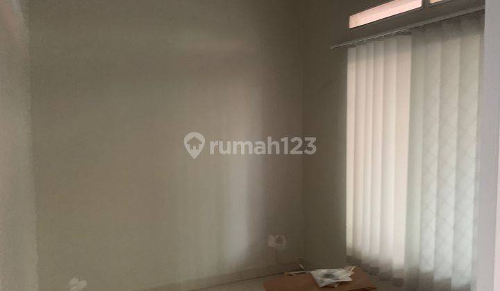 ruang tamu rumah siap huni & strategis