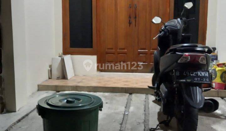 Di  Rumah Cakep 2 Lantai Di Bulevar Hijau Bekasi Kota 1