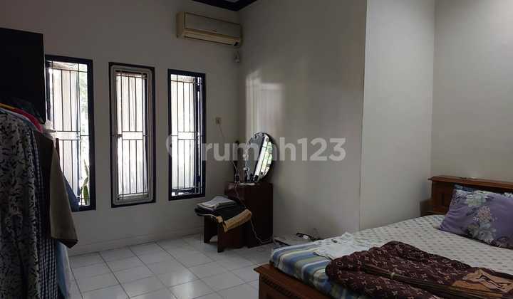 In a Comfortable 2-Story House Located in Pesanggrahan, South Jakarta 2