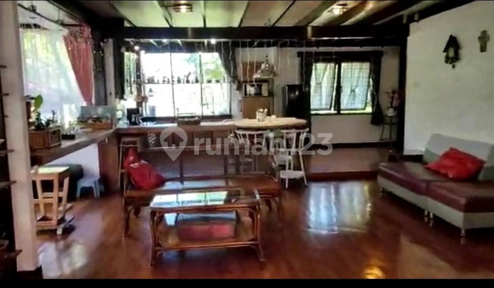 Dijual VILLA UNIK Asri FULL KAYU DI GRAHA PUSPA LEMBANG BANDUNG 1