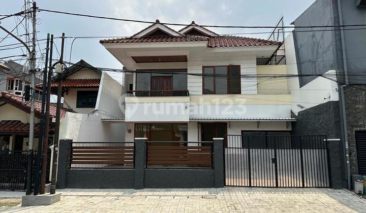 Fast Sale House in Kebayoran Baru, South Jakarta