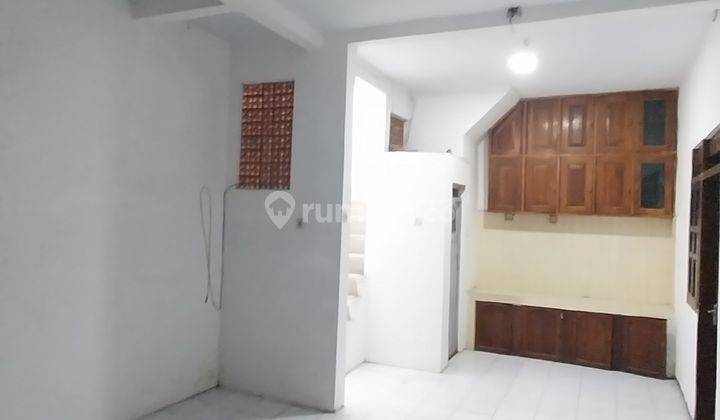 CEPAT RUMAH 2 LANTAI CANTIK & BAGUS SIAP HUNI HARGA TERJANGKAU 2