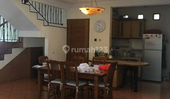 Rumah Asri Semi Furnished Gegerkalong Di Bandung 2