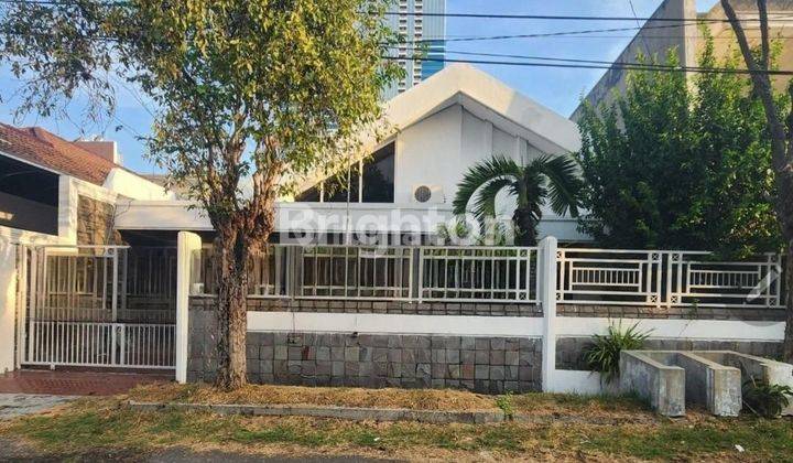 RUMAH DHARMAHUSADA LOKASI STRATEGIS ROW JALAN LUAS 1