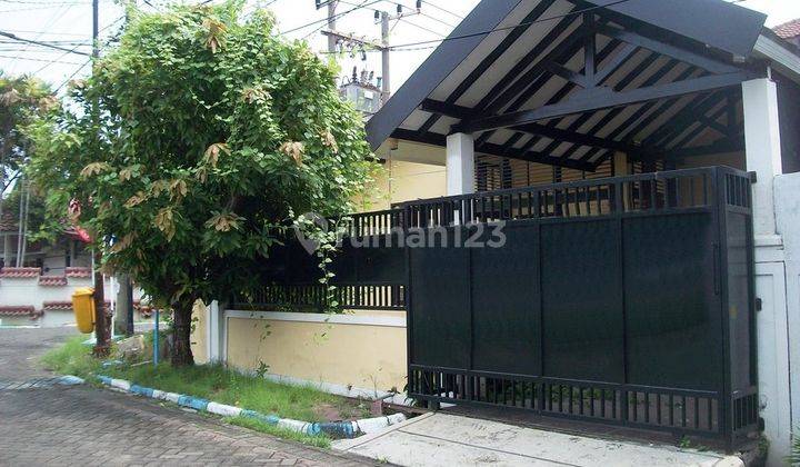 Rumah di Rungkut Mapan Tengah Surabaya Timur, Bagus + Terawat, Hook/Pojokan - MG - 2