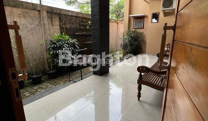 Rumah mewah dengan garden di lolkasi elit kota Bogor 2