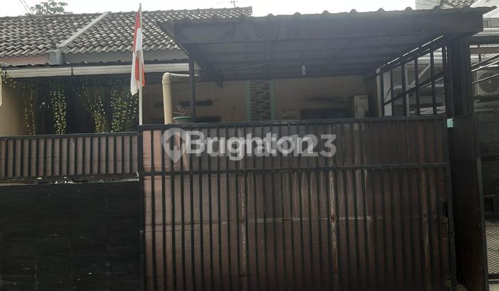 RUMAH ASRI DALAM KOMPLEK AMAN DAN NYAMAN