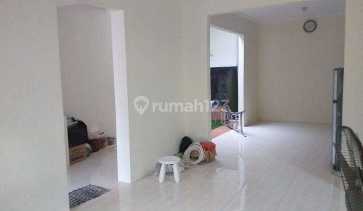 Rumah Siap Huni & Strategis di Perumahan Grand Depok City, J17011 2