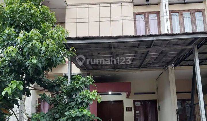 Rumah 2 Lantai Hanya 10 menit ke Depok Town Center, Depok Siap KPR J14158 1