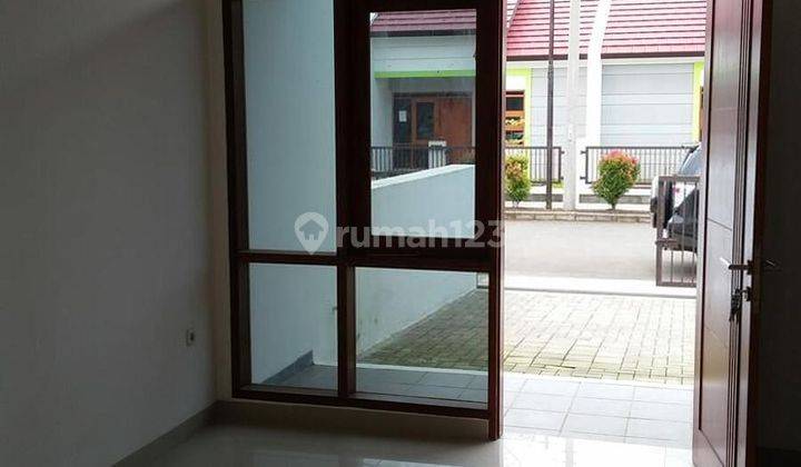 Rumah Di Sewakan Lokasi Di Jalan raya derwati, keamanan 24 jam 2