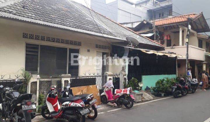 2 RUMAH, TANAH 360m2, Cocok UNTUK INVESTASI KOS KOSAN.  GAMBIR,  JAKARTA PUSAT 1