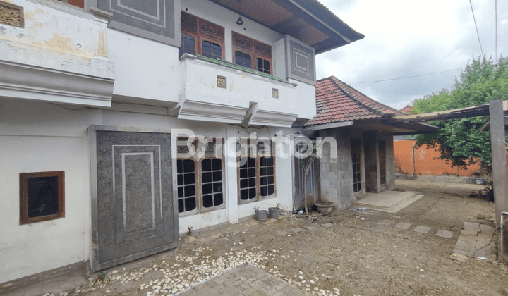 TWO-STORY HOUSE RARE AND STRATEGIC LOCATION IN DENPASAR CITY 2