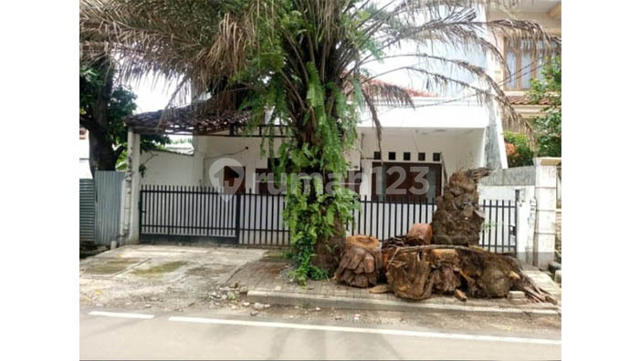 Cempaka Putih Tengah House, Area 209m2