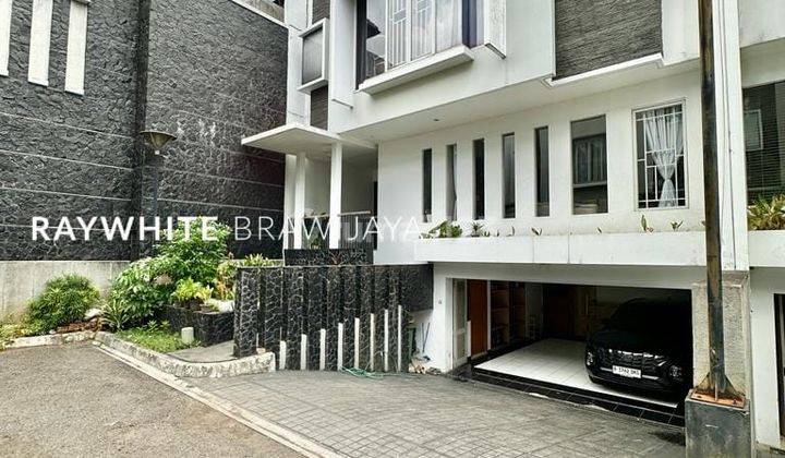 Townhouse Siap Huni Lokasi Strategis Area Kebayoran Baru 2