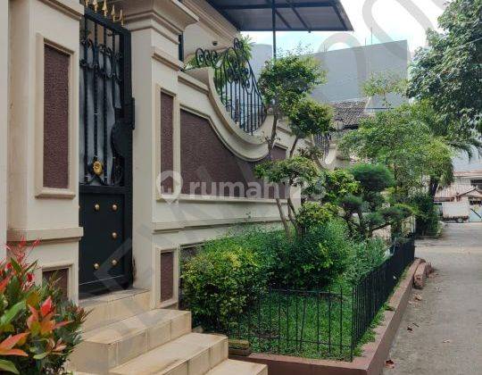 RUMAH BAGUS 2,5 LANTAI SIAP HUNI DIPLUIT 2